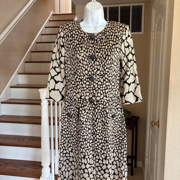 NWT St John Knit Shimmery Gold Animal Print Dress Rhinestone Buttons 4 New $1495 - Picture 1 of 7